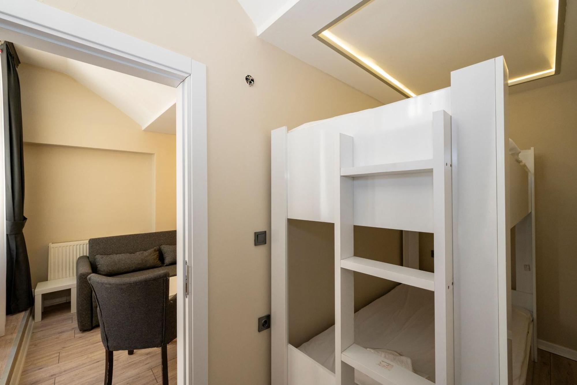 Aiza Suites Истанбул Екстериор снимка